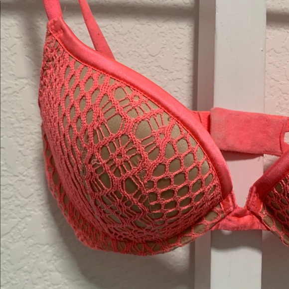 Victoria’s Secret Very Sexy Push Up Pink Fishnet Mesh Bra Size 32C - Picture 3 of 5